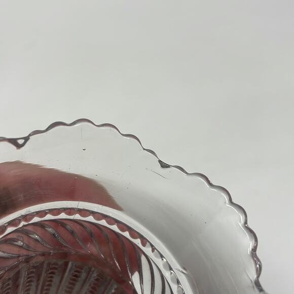 Vintage Early American Pressed Glass Strigil vase Tarentum Glass Co - Picture 6 of 10